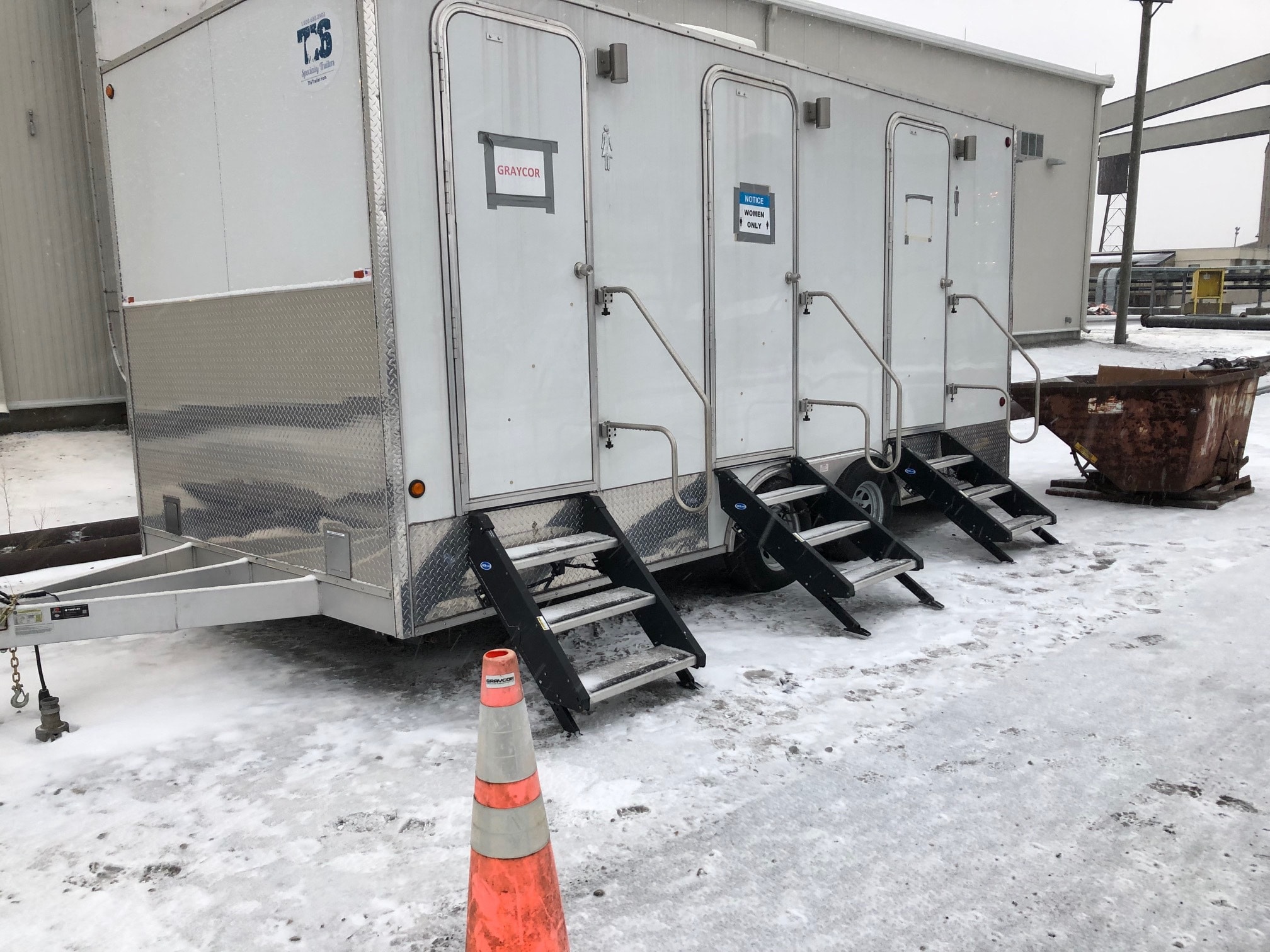 2017 6-station used portable restroom trailer